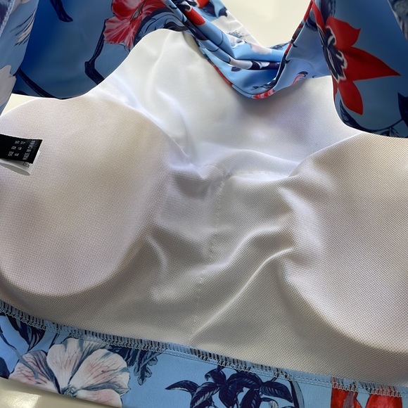 NEW • XL Floral Print Sports Bra - Picture 6 of 15